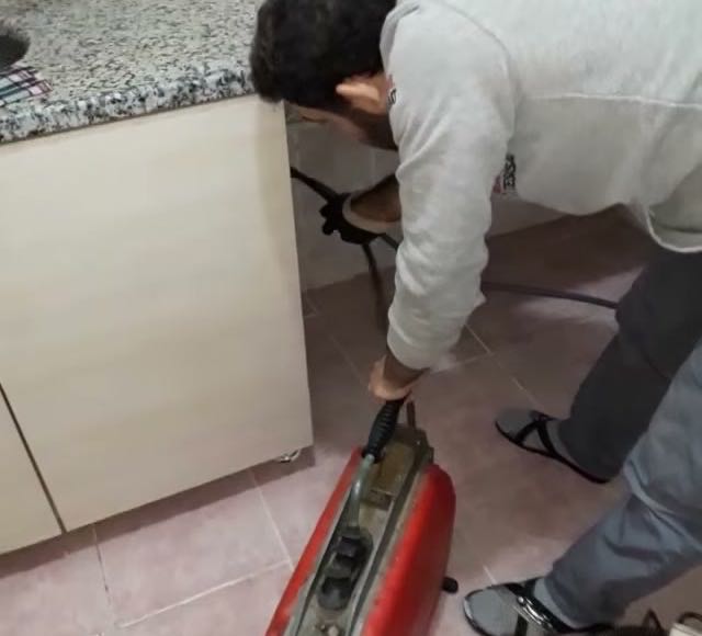 Ataşehir Tıkalı Tuvalet Açan Tesisatçı