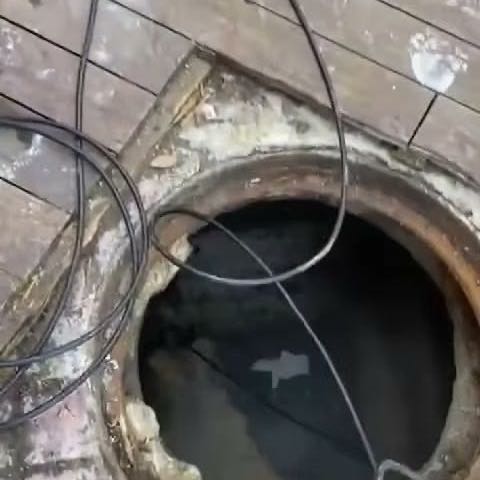 Parkeler kabarıyor su mu sızıyor
