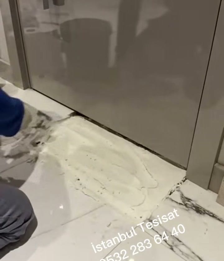 Banyodan alt kata su sızıyor