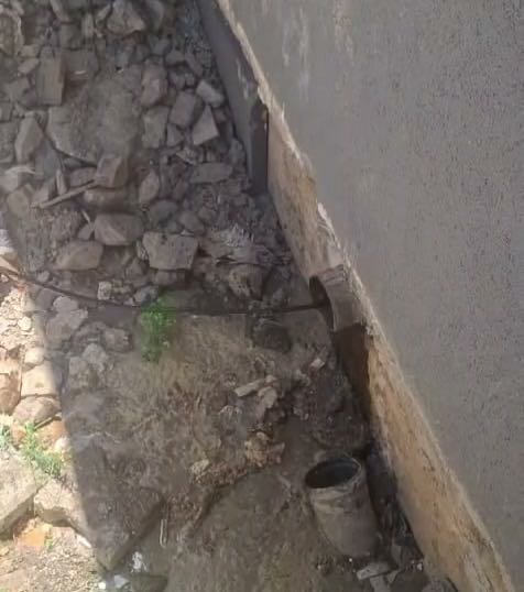 Duvarda ıslaklık ve rutubet var