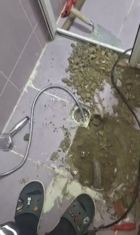 Orhan Gazi Tıkalı Tuvalet Açan Tesisatçı