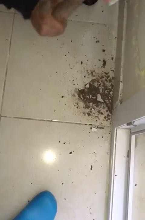 Banyodan alt kata su sızıyor