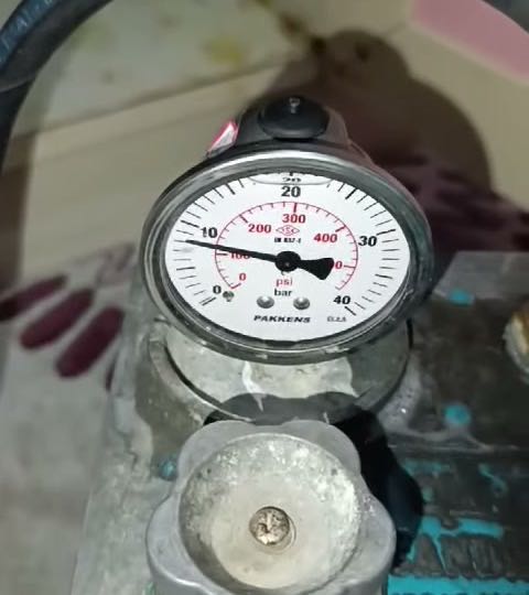Alt komşunun tavanından su akıyor