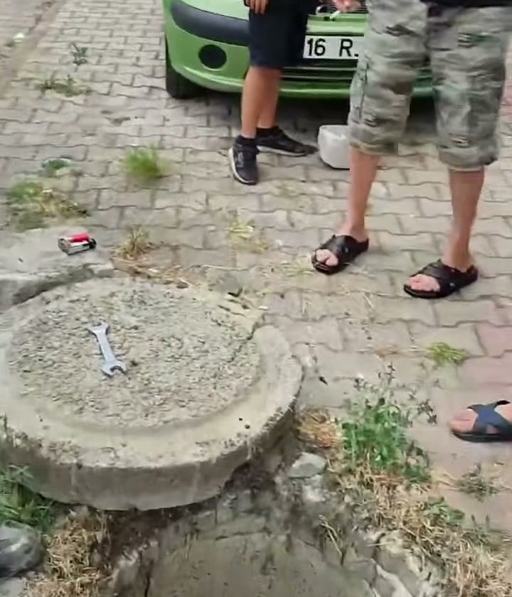 Banyodan alt kata su sızıyor