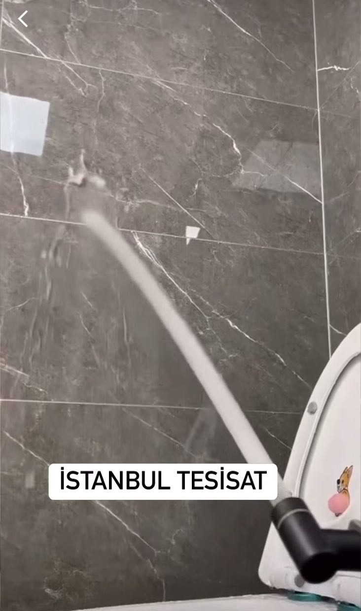 Duvarda ıslaklık ve rutubet var
